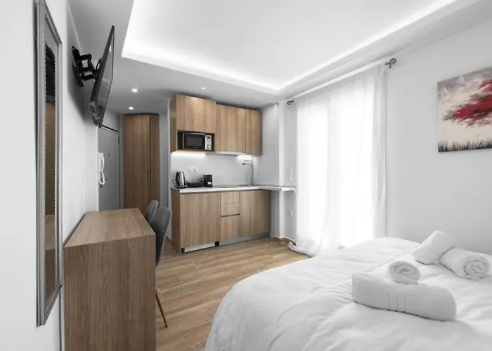 Penthouse 9, Nilie Hospitality Mgmt Апартаменты